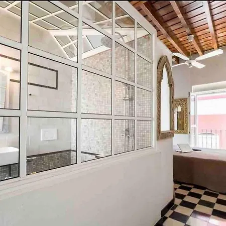 Casa de Férias Luxury 3 Floor House Prime Location Plaza De Toros Sevilha