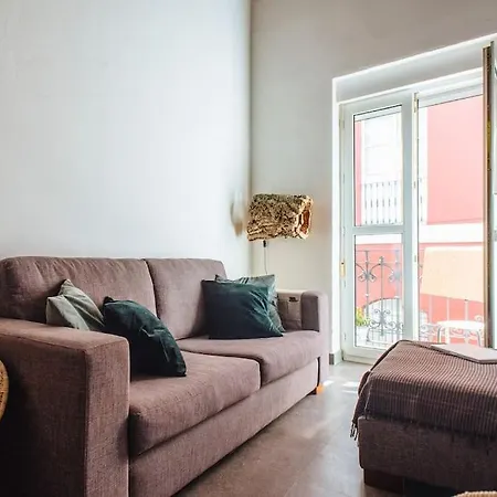 Luxury 3 Floor House Prime Location Plaza De Toros Ferienhaus